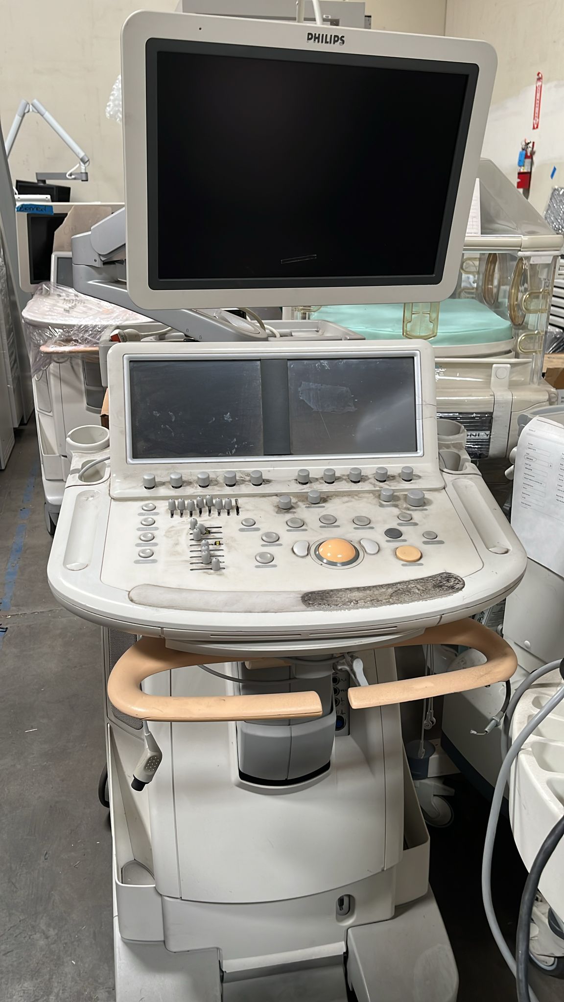 1-26.jpeg Philips i33